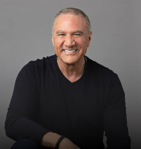 Dr. John Pérez